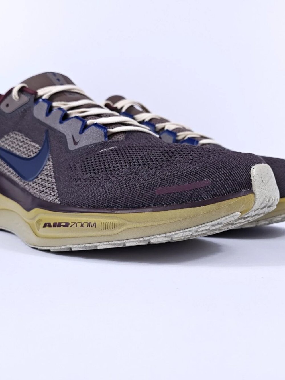 Nike Pegasus 41 Premium Mens 12 Cushioned Comfort Road Running Shoes Brown